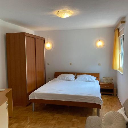 Apartment Begic Макарска Екстериор снимка